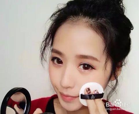 自学化妆视频,轻松掌握视频教学中的化妆技巧