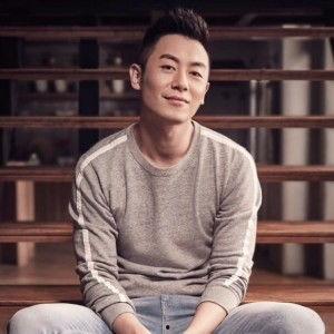 朱亚文获奖视频,荣耀时刻，演技实力再获认可