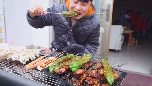 吃烧烤的视频,味蕾狂欢，视觉盛宴