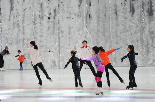 滑冰教学视频,轻松掌握冰上舞步与技巧