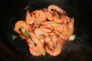 虾怎么做好吃视频,跟随视频学习经典虾料理做法
