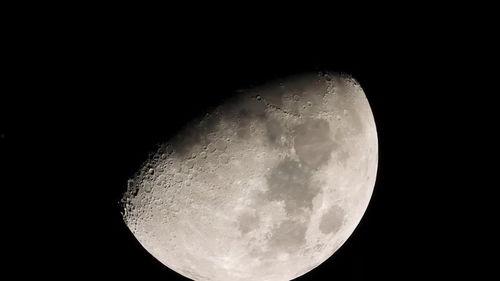 月球的视频,高清视频揭示神秘月面景象