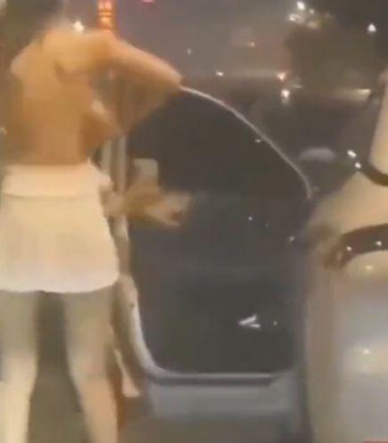 女同视频在线,视频中的真挚情感与共鸣