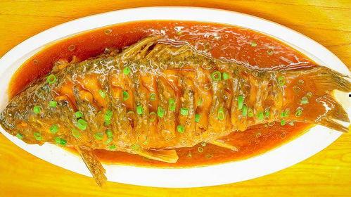 烧鱼视频,家常美味鱼香四溢，烹饪技巧大揭秘
