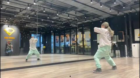 舞蹈视频分解动作,跟随舞蹈视频分解动作的精彩解析