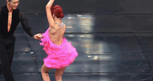 拉丁舞蹈视频,跟随视频领略激情四溢的舞蹈魅力