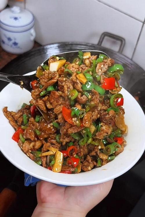 炒肉视频,轻松学会美味肉菜制作