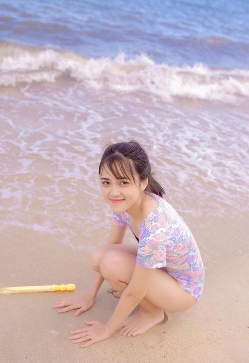 泳装美女高清视频,高清视频中的绝美瞬间